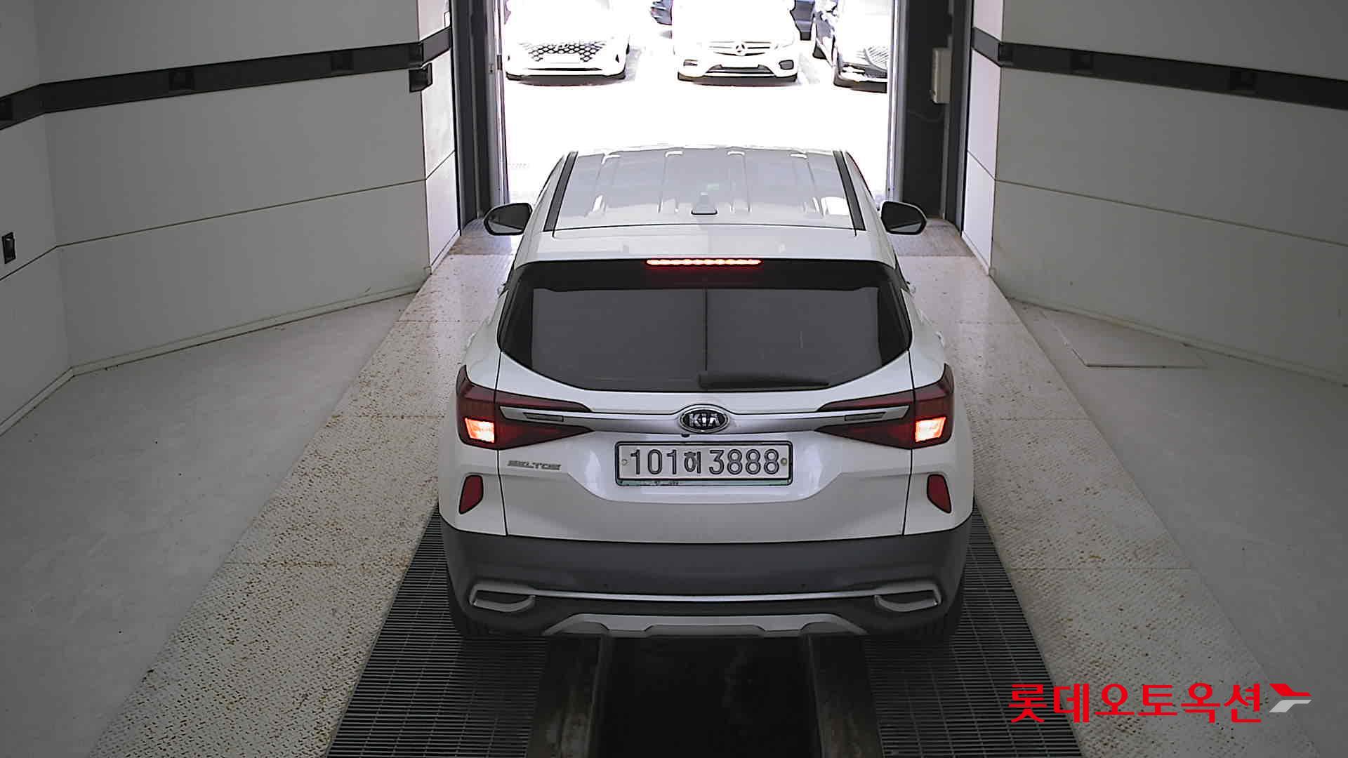 Kia Seltos 2021 Белый из Кореи, фото 5