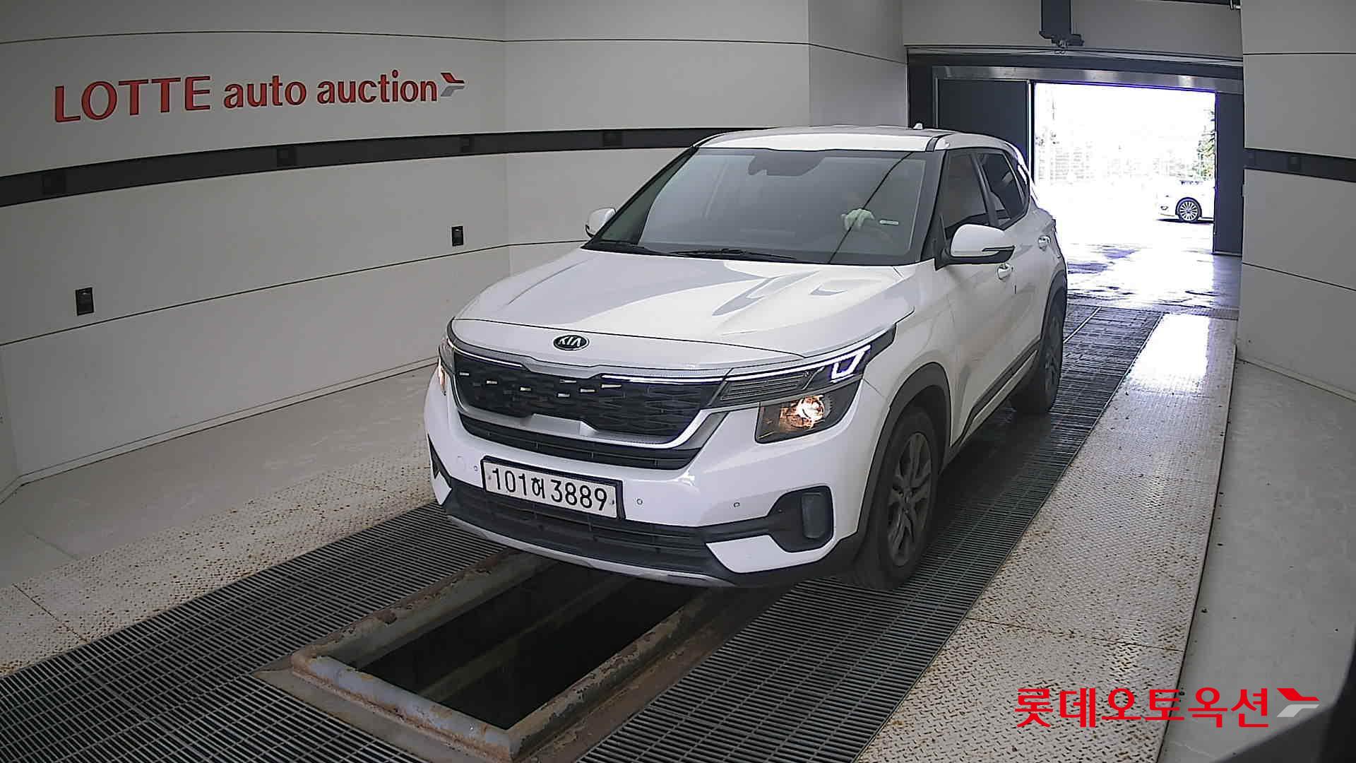 Kia Seltos 2021 Белый из Кореи