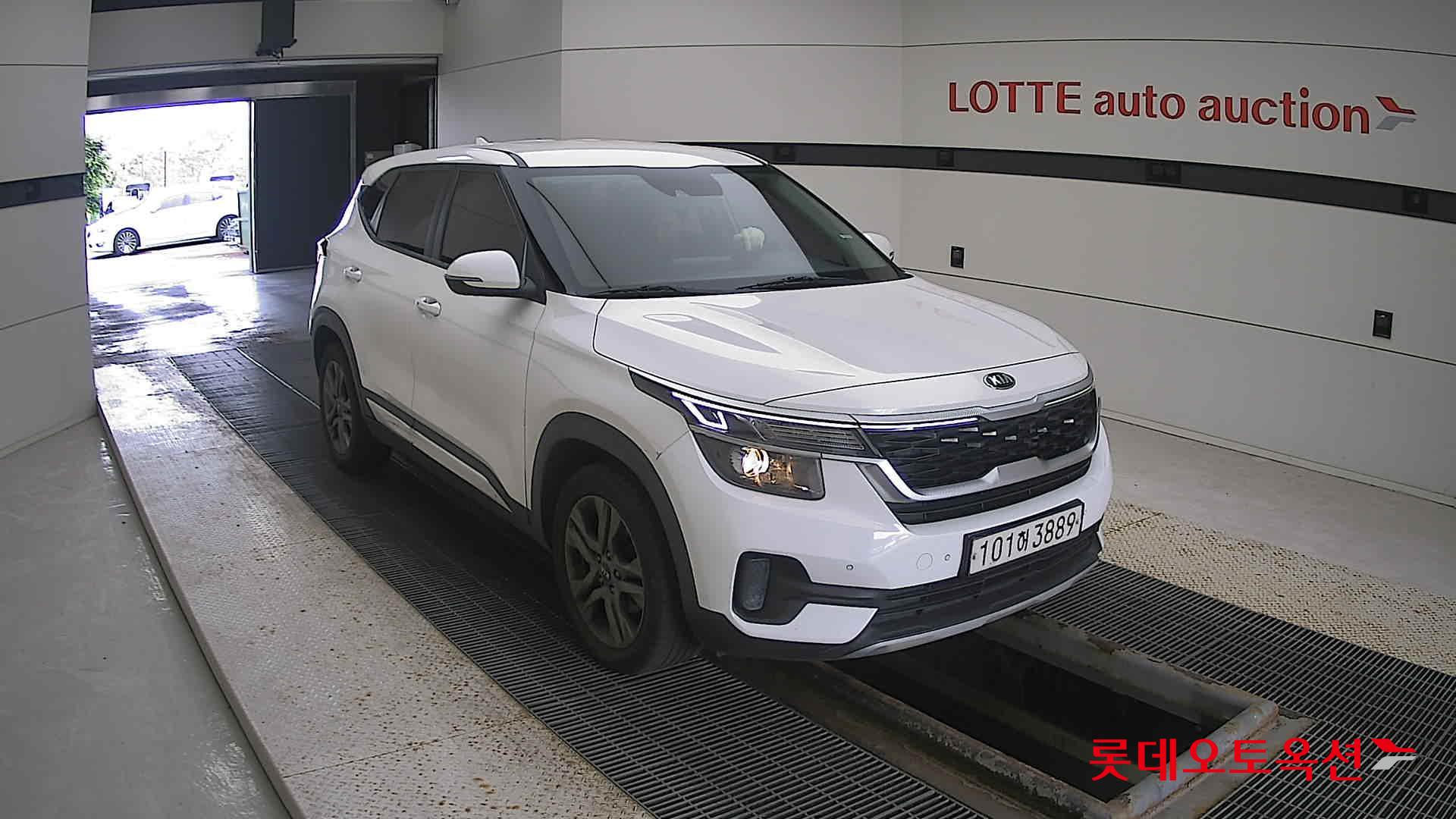 Kia Seltos 2021 Белый из Кореи, фото 2