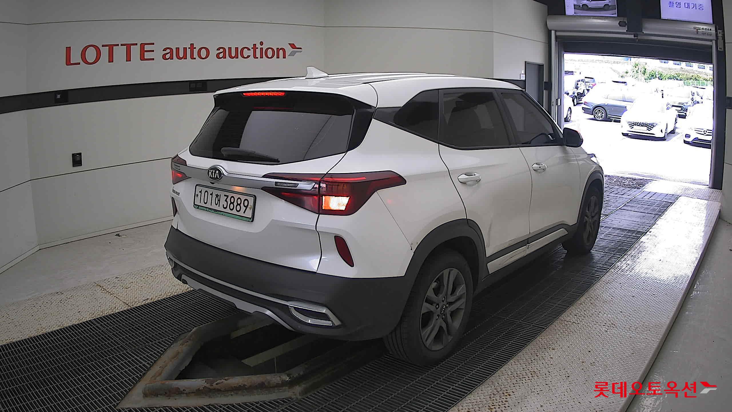 Kia Seltos 2021 Белый из Кореи, фото 4