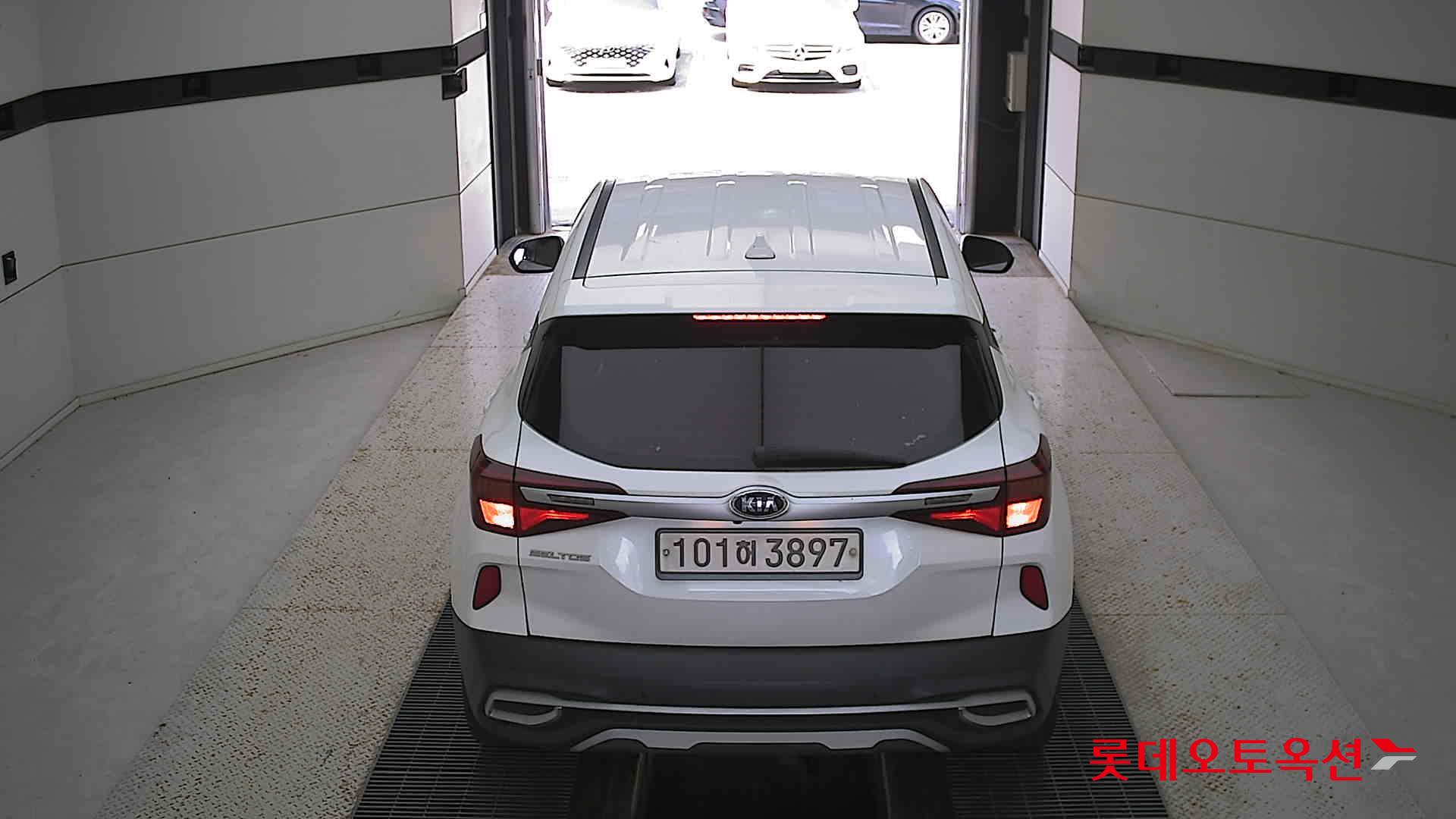 Kia Seltos 2021 Белый из Кореи, фото 5