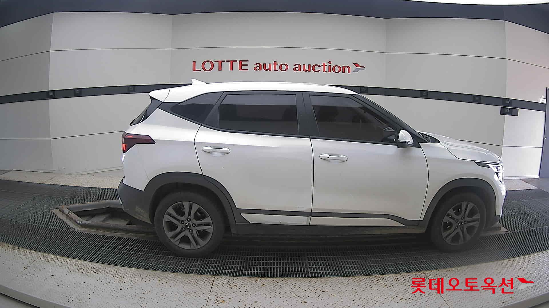 Kia Seltos 2021 Белый из Кореи, фото 3