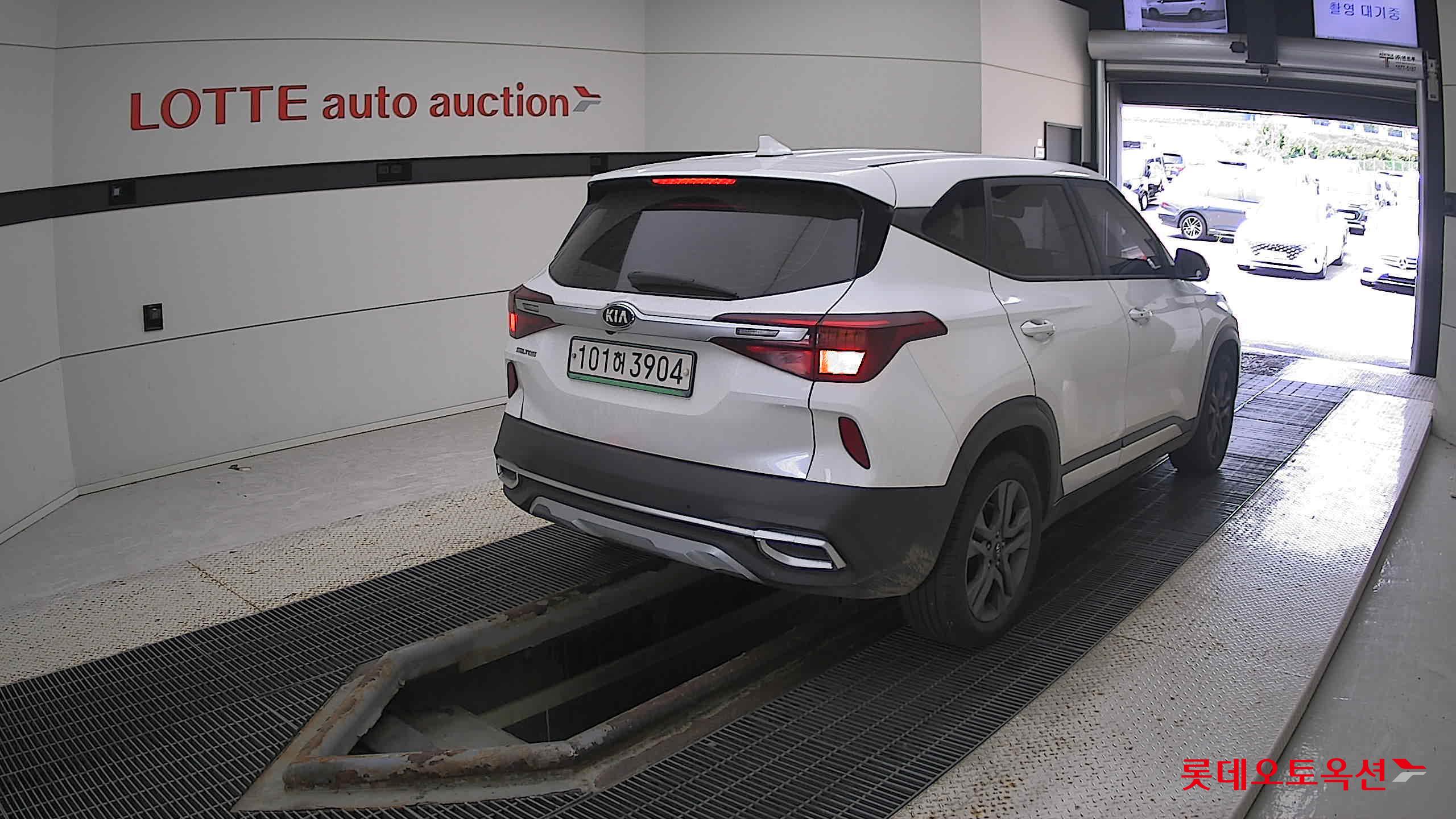 Kia Seltos 2021 Белый из Кореи, фото 4