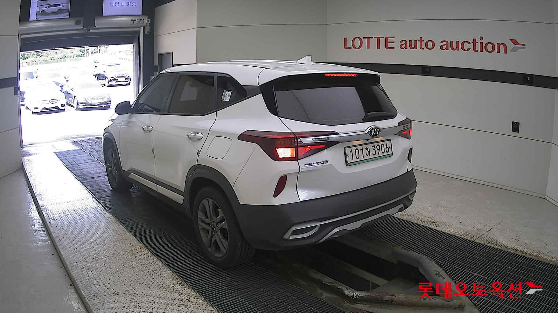 Kia Seltos 2021 Белый из Кореи, фото 6