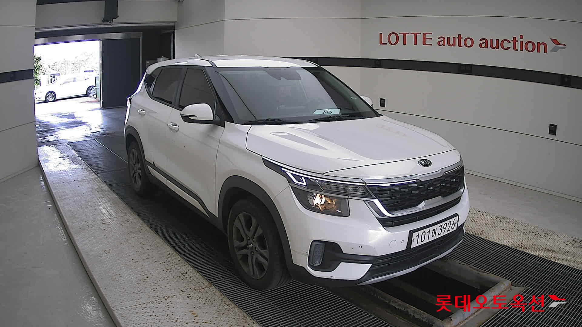 Kia Seltos 2021 Белый из Кореи, фото 2