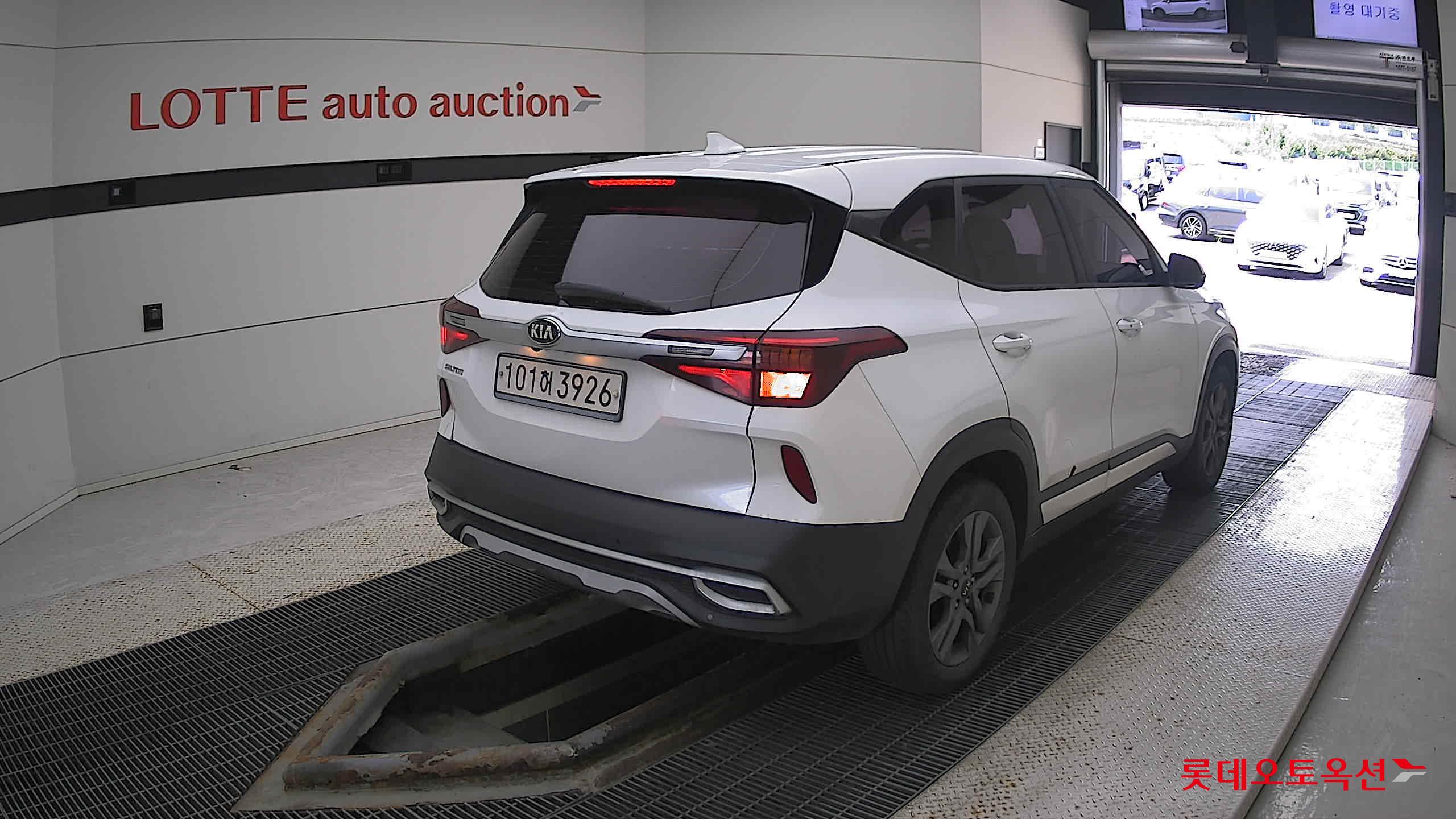 Kia Seltos 2021 Белый из Кореи, фото 4