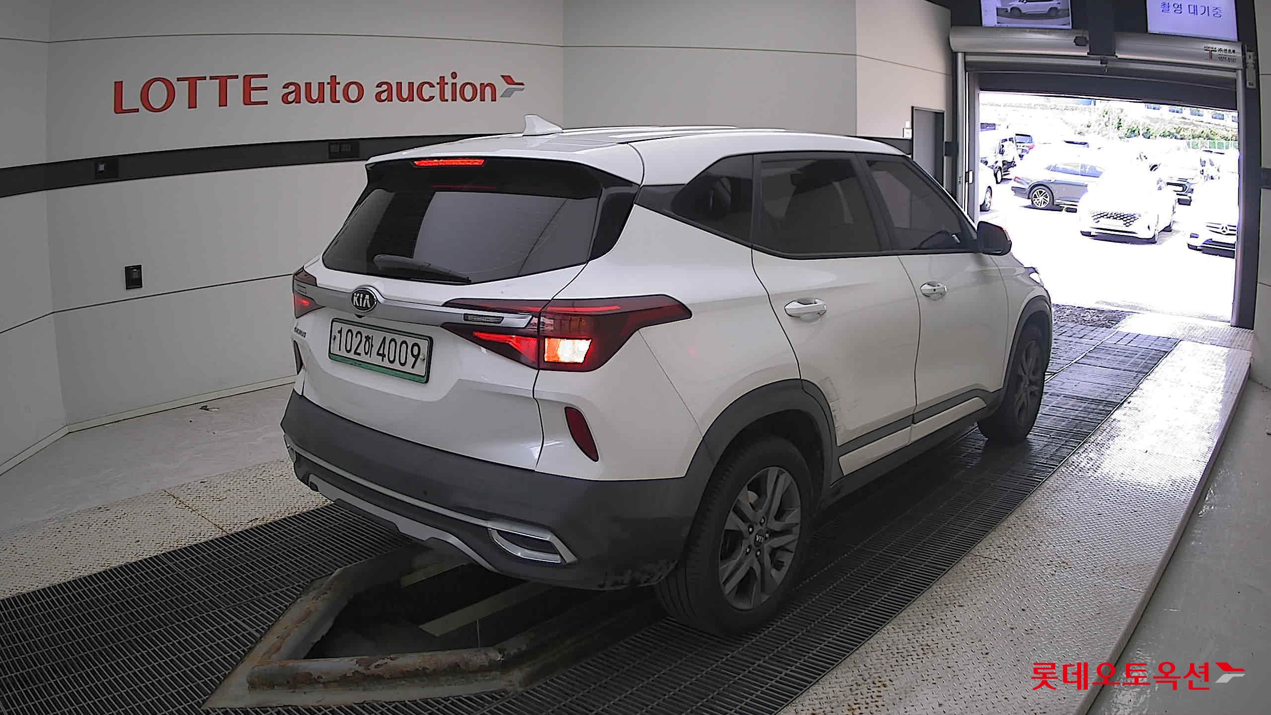 Kia Seltos 2021 Белый из Кореи, фото 4