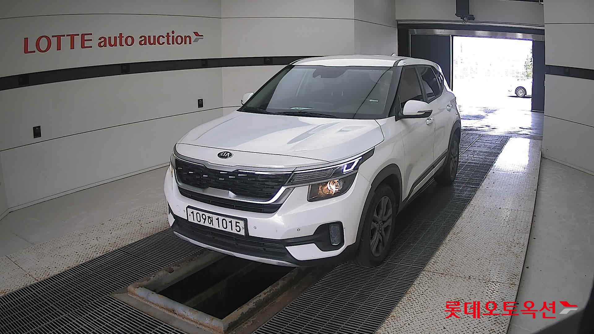 Kia Seltos 2021 Белый из Кореи