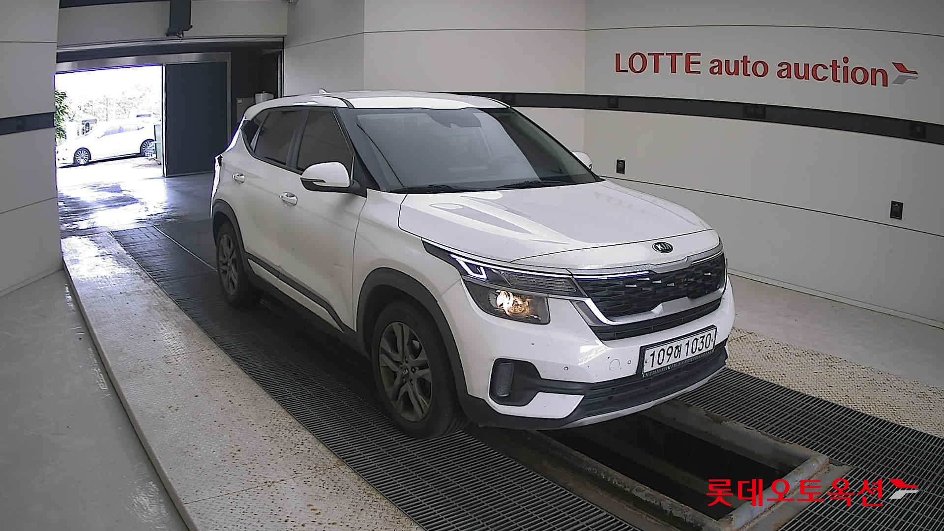 Kia Seltos 2021 Белый из Кореи, фото 2