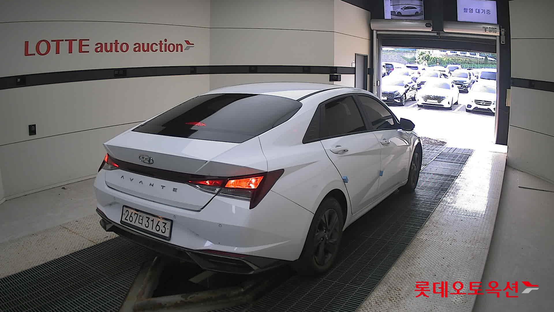 Hyundai Avante Hybrid id 3062750 из Кореи 20