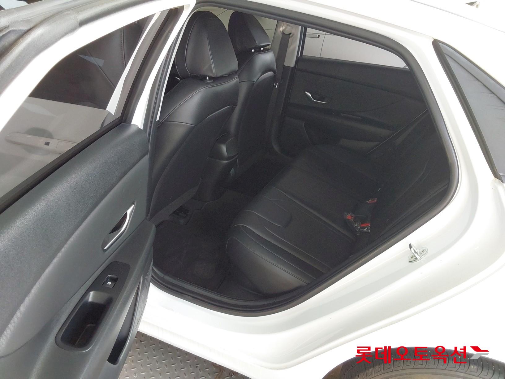 Hyundai Avante Hybrid id 3062750 из Кореи 36