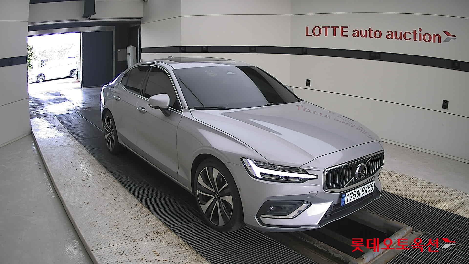 Volvo Volvo S60B5 2024 Другое из Кореи, фото 2