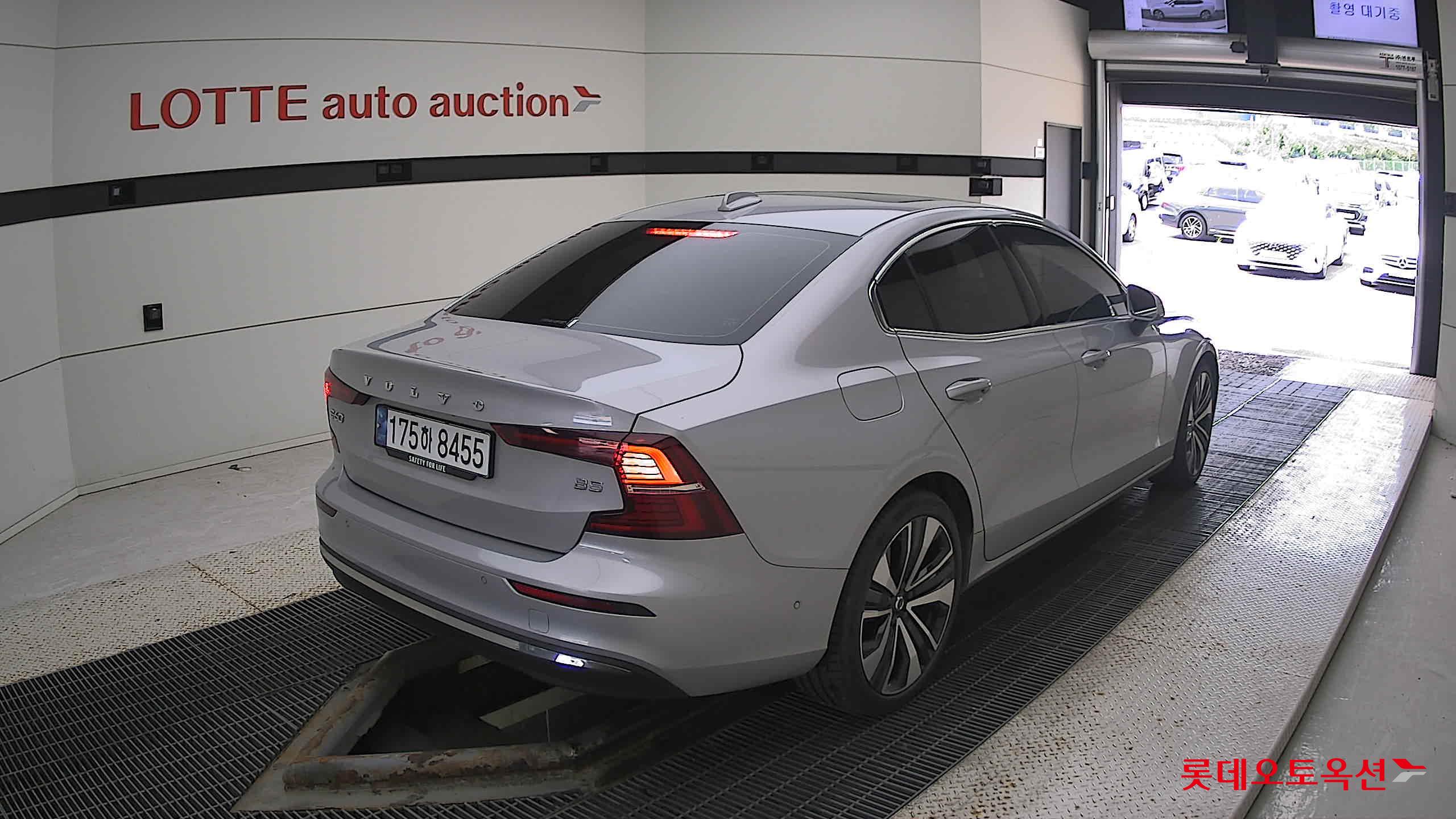 Volvo Volvo S60B5 2024 Другое из Кореи, фото 4