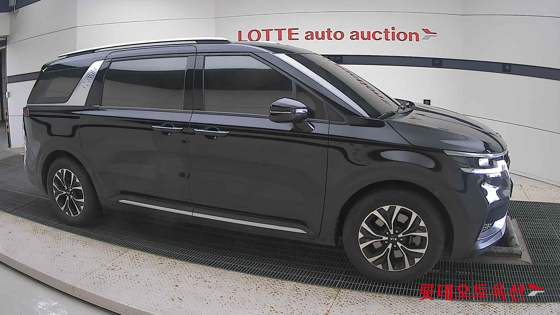 Kia Carnival id 3062792 из Кореи 17