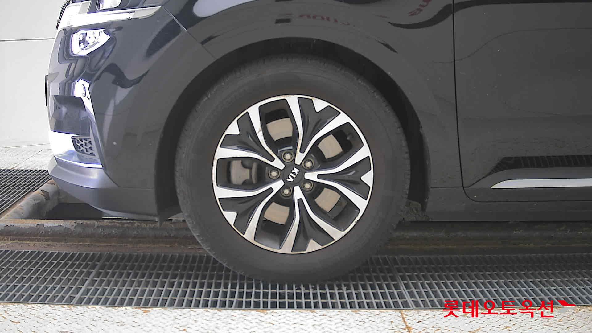 Kia Carnival id 3062792 из Кореи 21