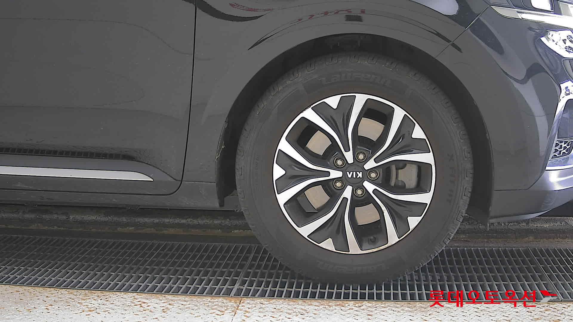 Kia Carnival id 3062792 из Кореи 23