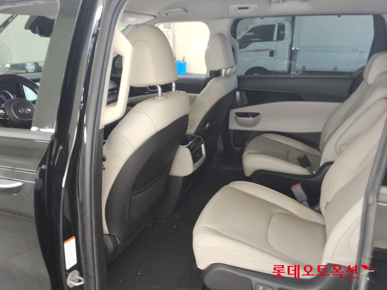 Kia Carnival id 3062792 из Кореи 35