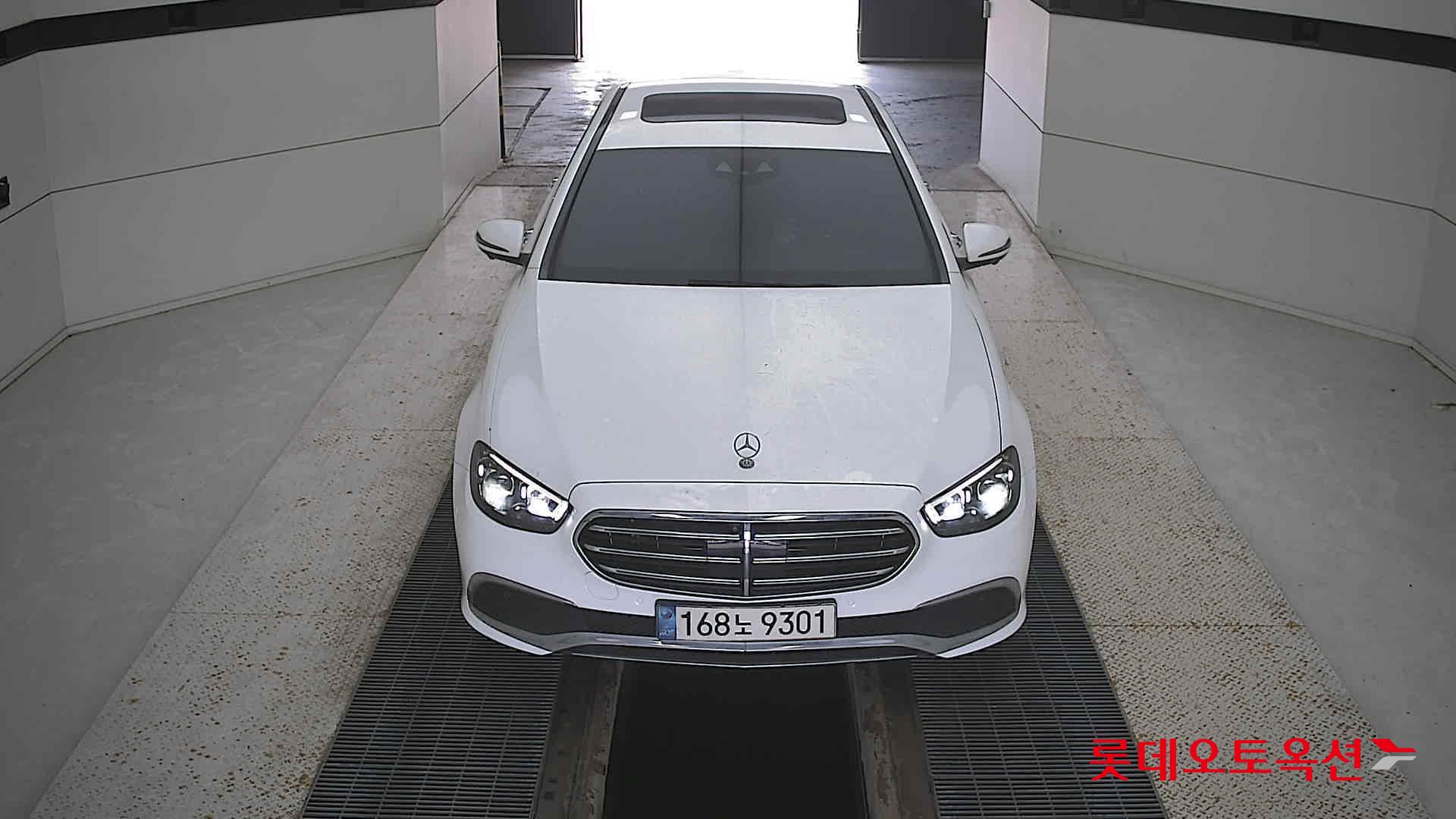 Mercedes-Benz Mercedes-Benz E300 e 4MATIC id 3062821 из Кореи 8