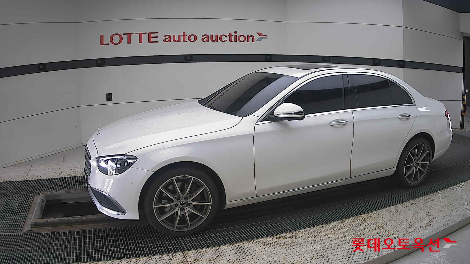 Mercedes-Benz Mercedes-Benz E300 e 4MATIC id 3062821 из Кореи 12