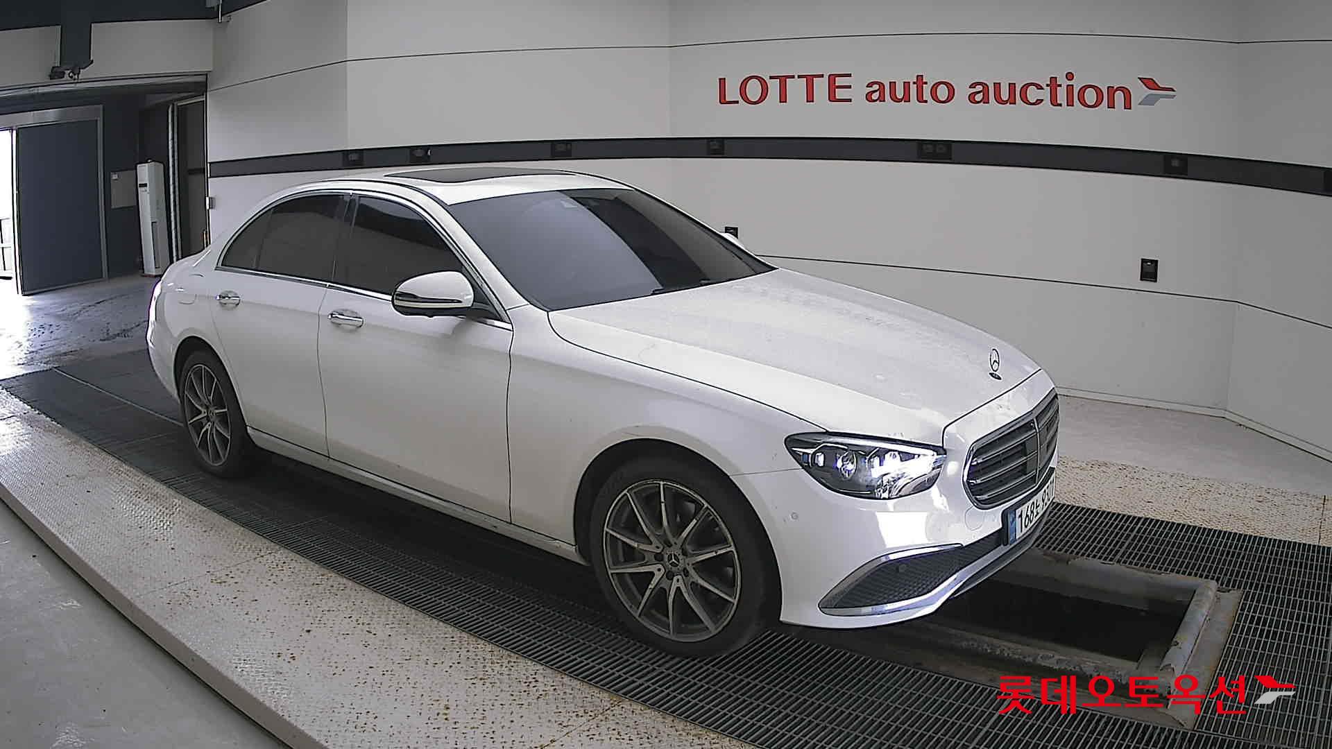 Mercedes-Benz Mercedes-Benz E300 e 4MATIC id 3062821 из Кореи 16