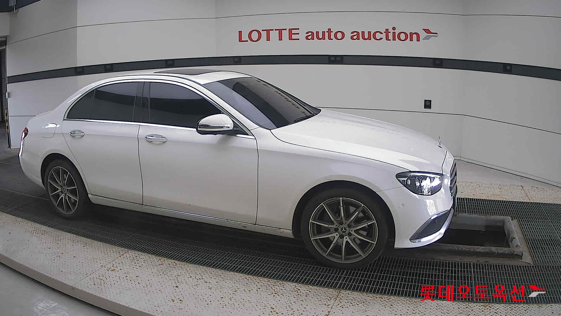 Mercedes-Benz Mercedes-Benz E300 e 4MATIC id 3062821 из Кореи 17