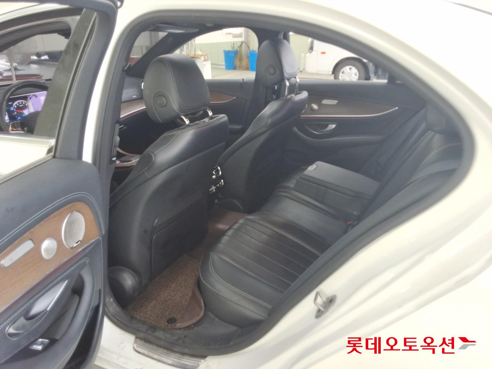 Mercedes-Benz Mercedes-Benz E300 e 4MATIC id 3062821 из Кореи 36