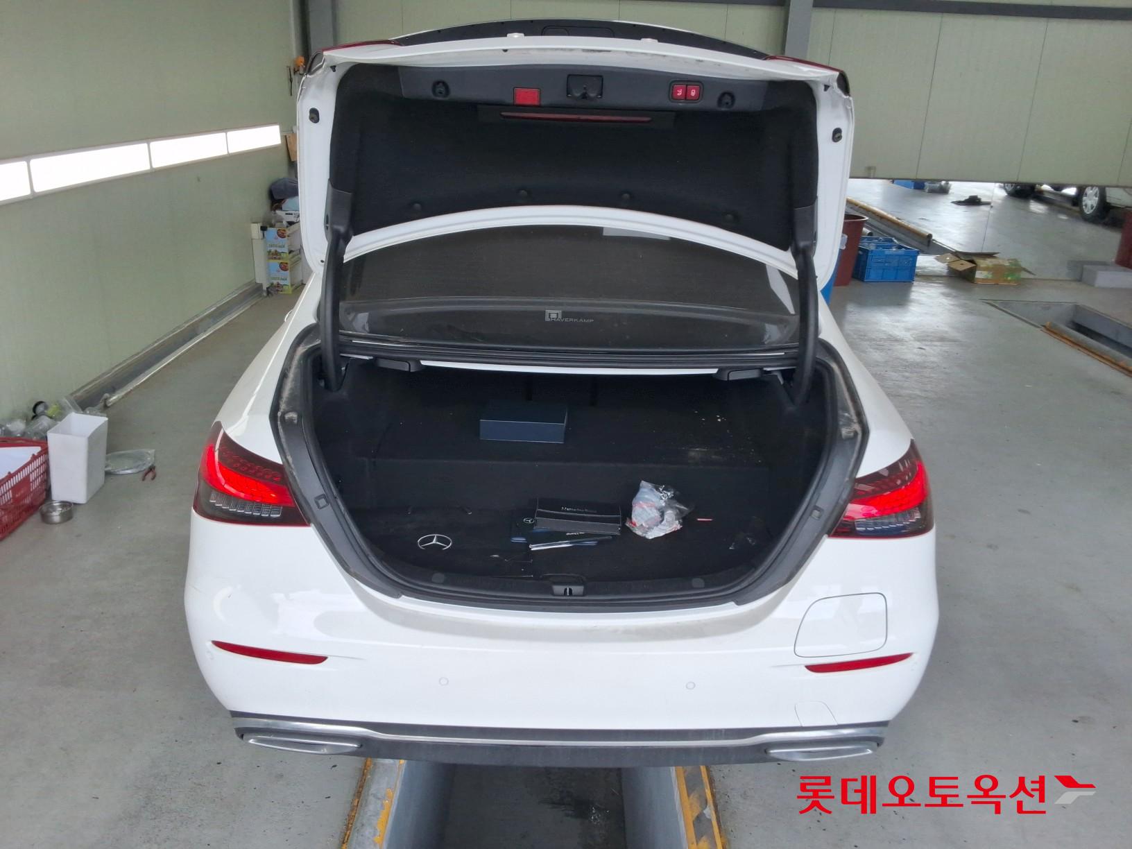 Mercedes-Benz Mercedes-Benz E300 e 4MATIC id 3062821 из Кореи 37