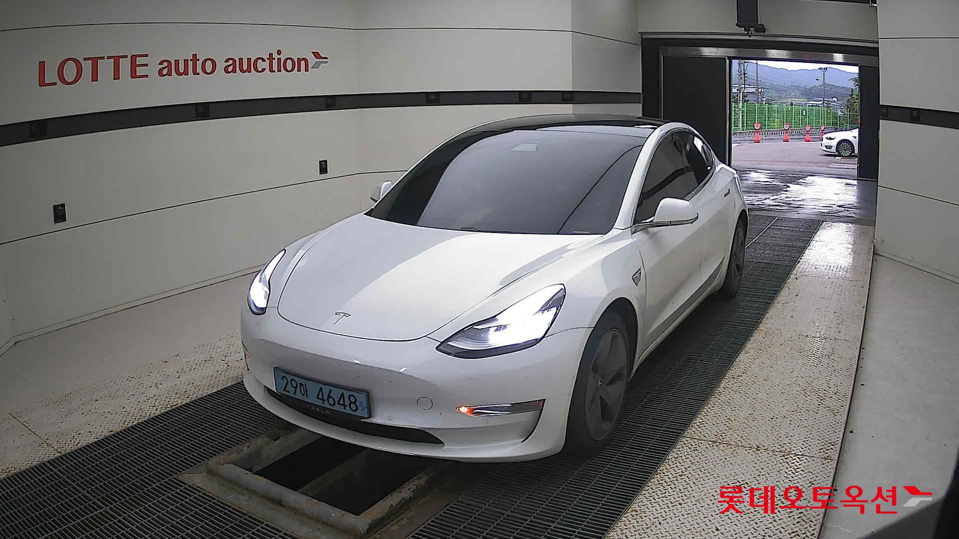 تسلا - MODEL 3 (2020)