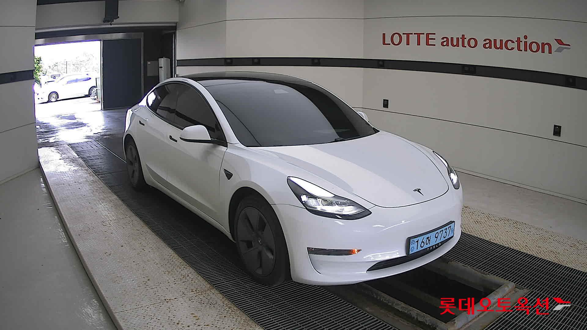 تسلا MODEL 3