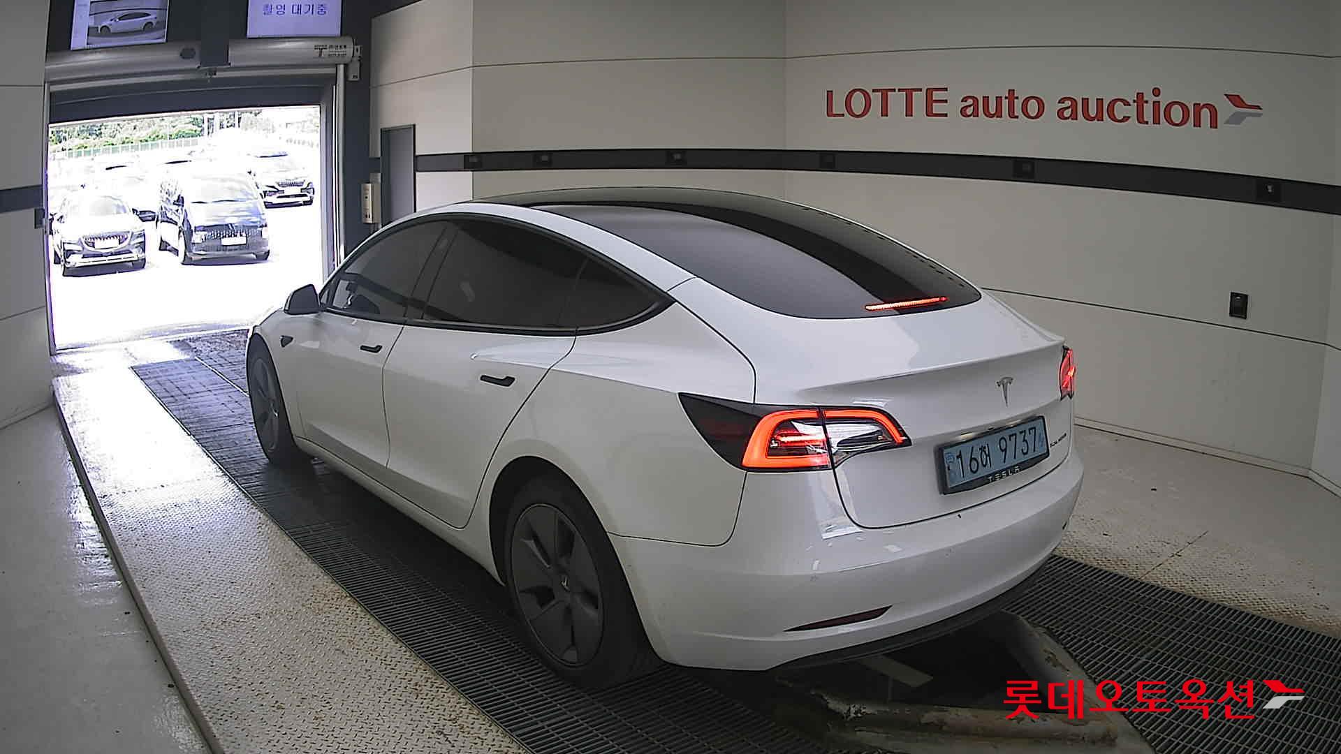 تسلا MODEL 3
