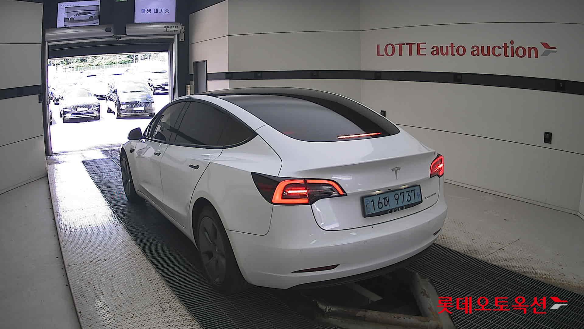 تسلا MODEL 3