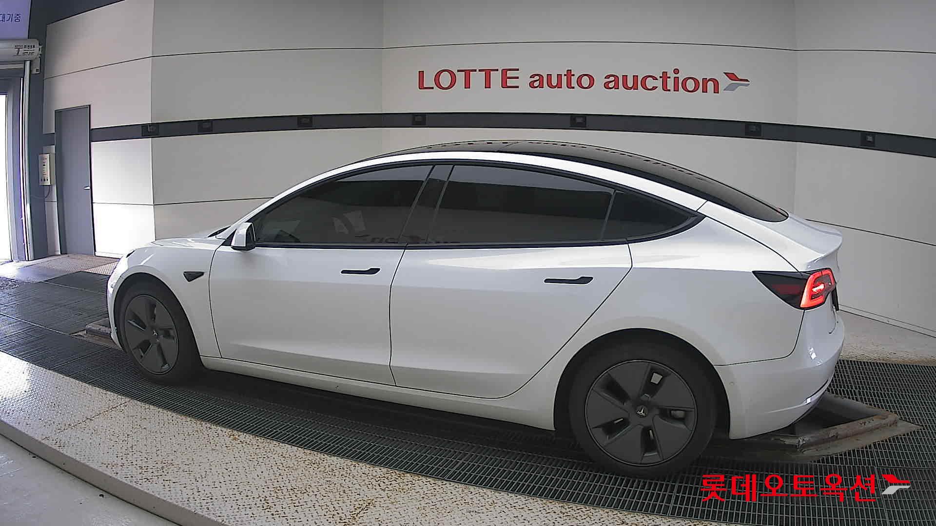 تسلا MODEL 3