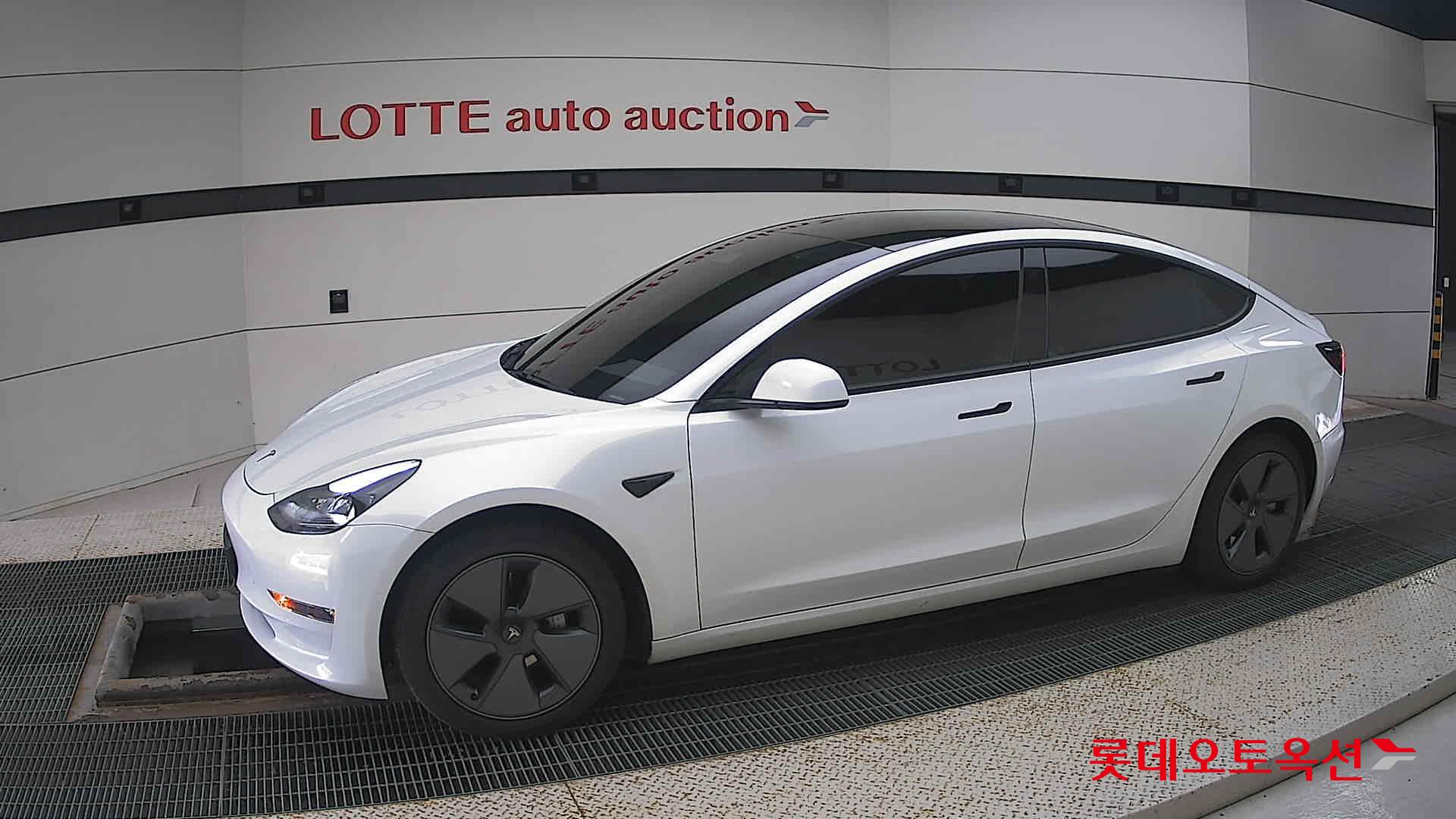 تسلا MODEL 3