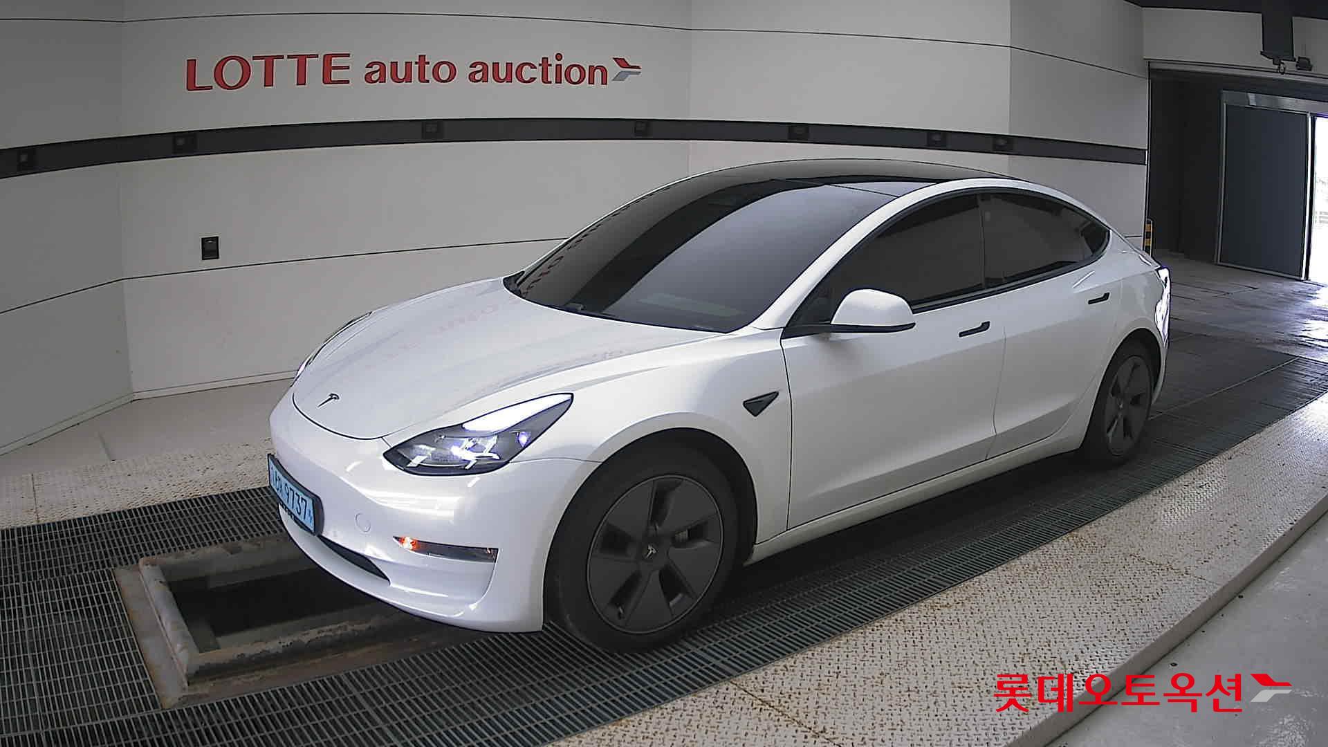 تسلا MODEL 3