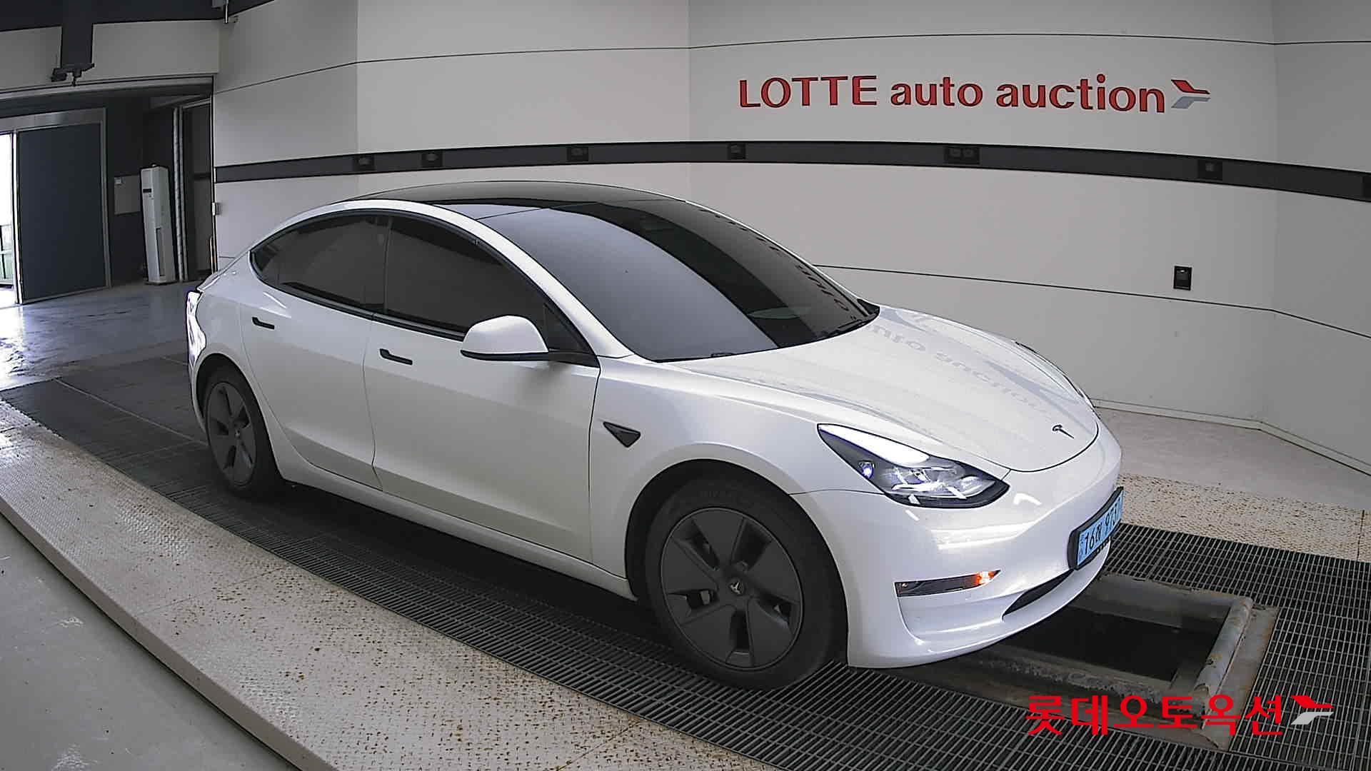 تسلا MODEL 3