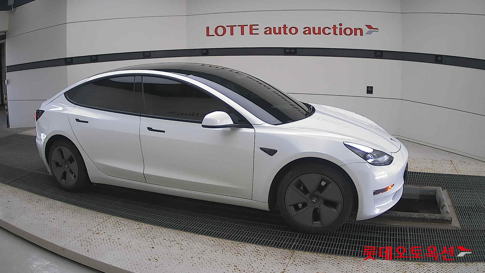 تسلا MODEL 3