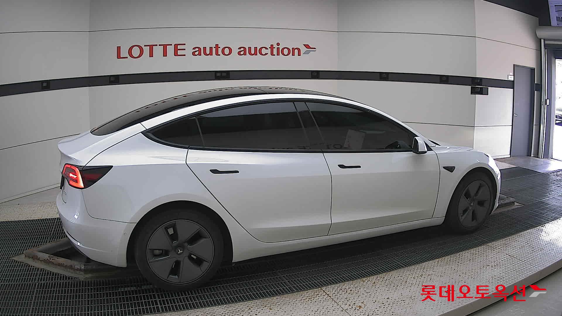 تسلا MODEL 3