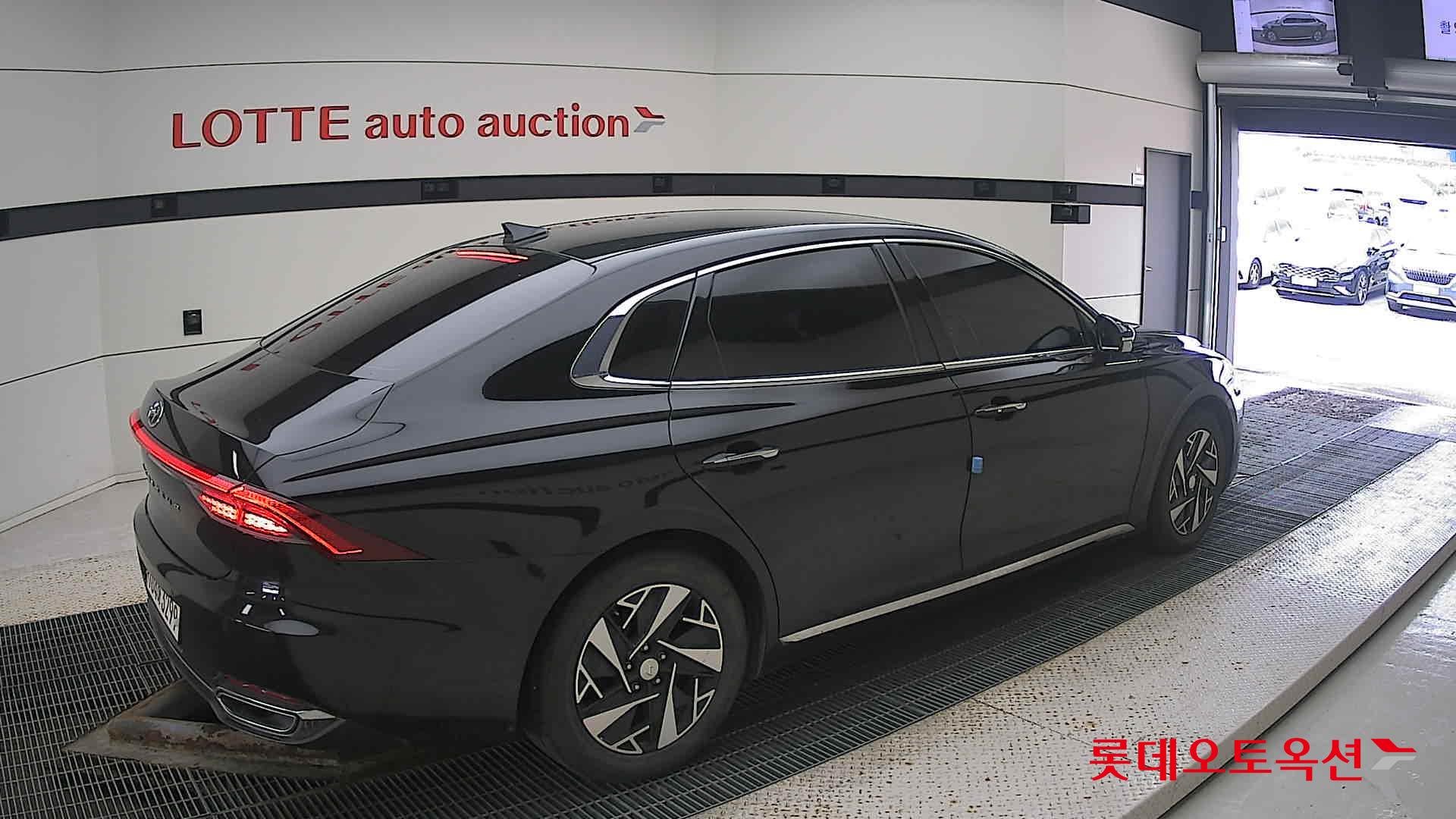 Hyundai Grandeur Hybrid id 3052543 из Кореи 19