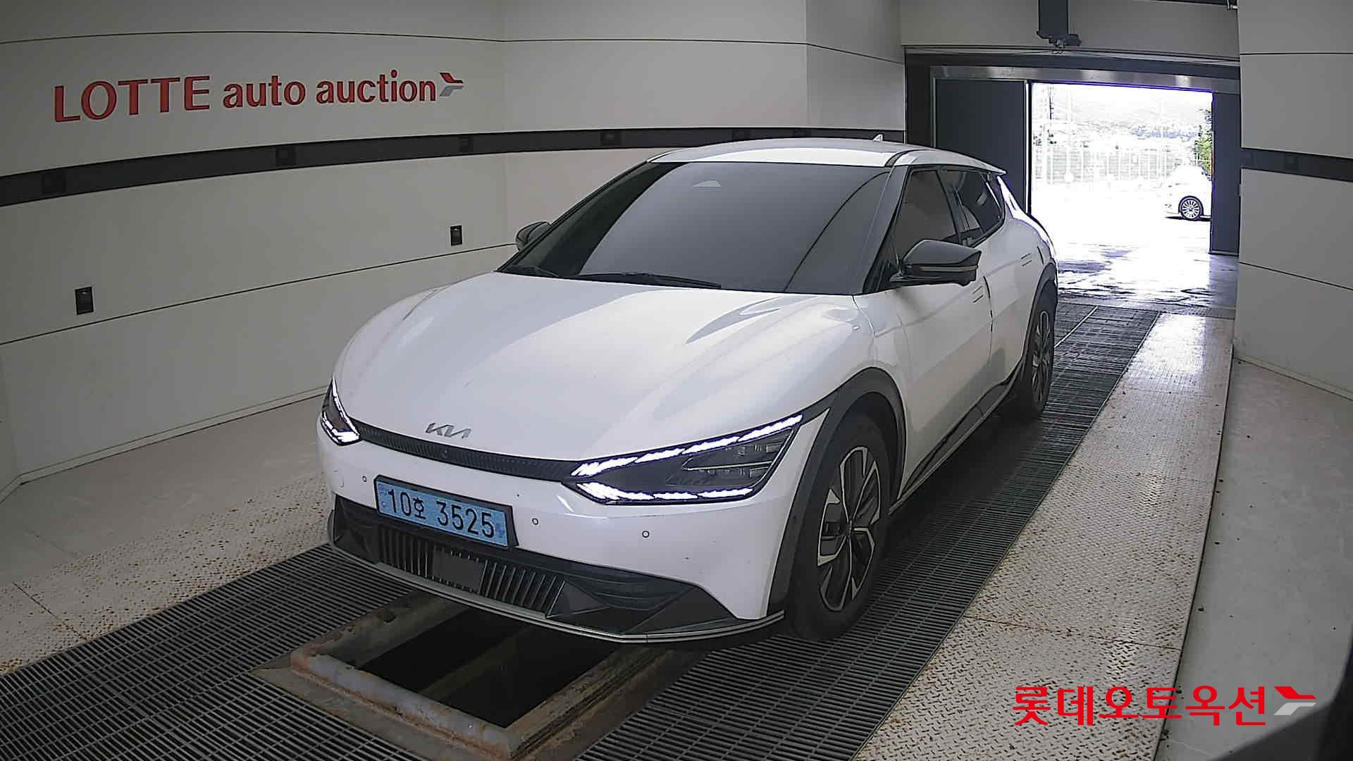 Kia EV6 2022 Snow White Pearl из Кореи