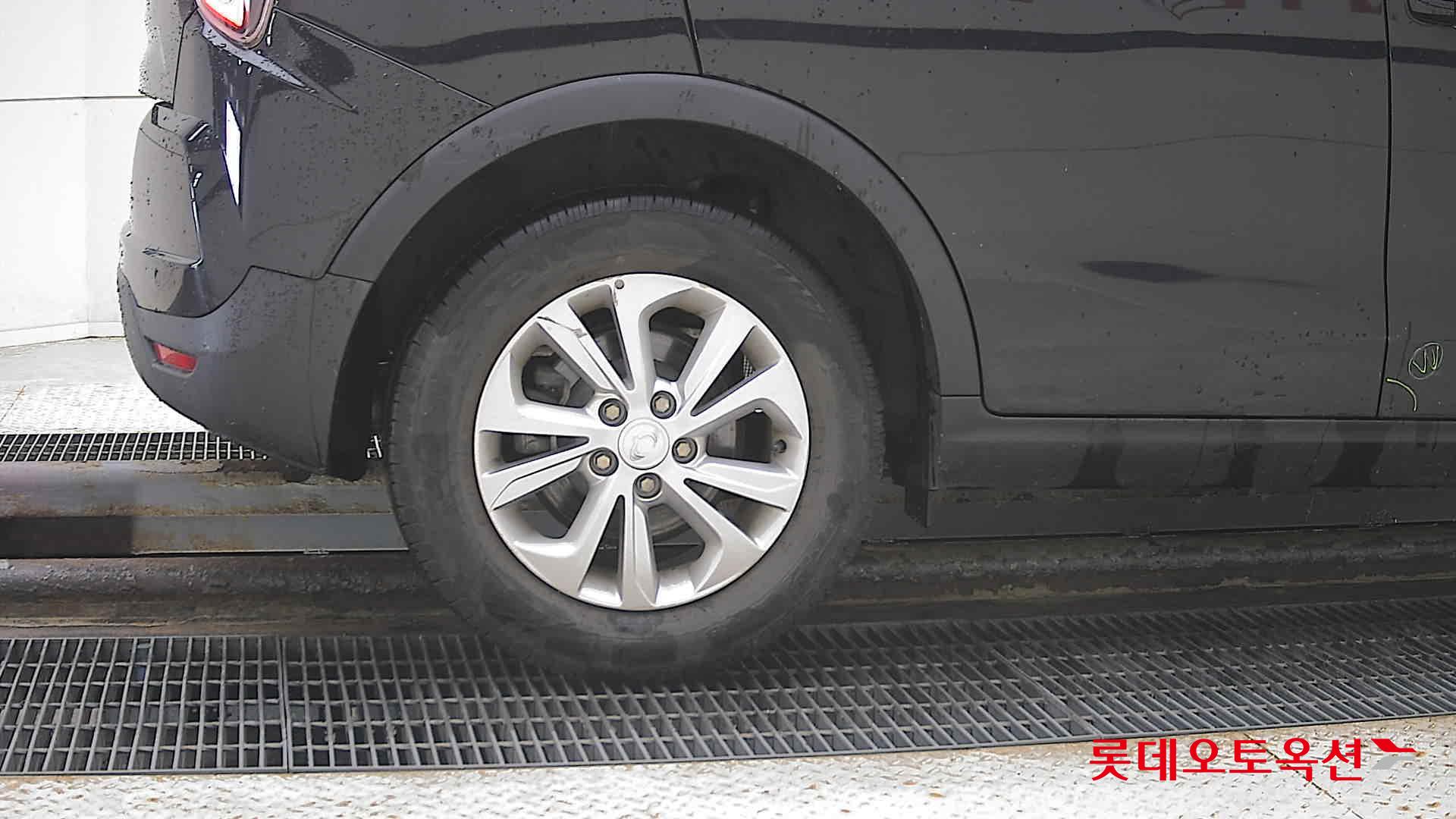 SsangYong Tivoli id 3052500 из Кореи 24