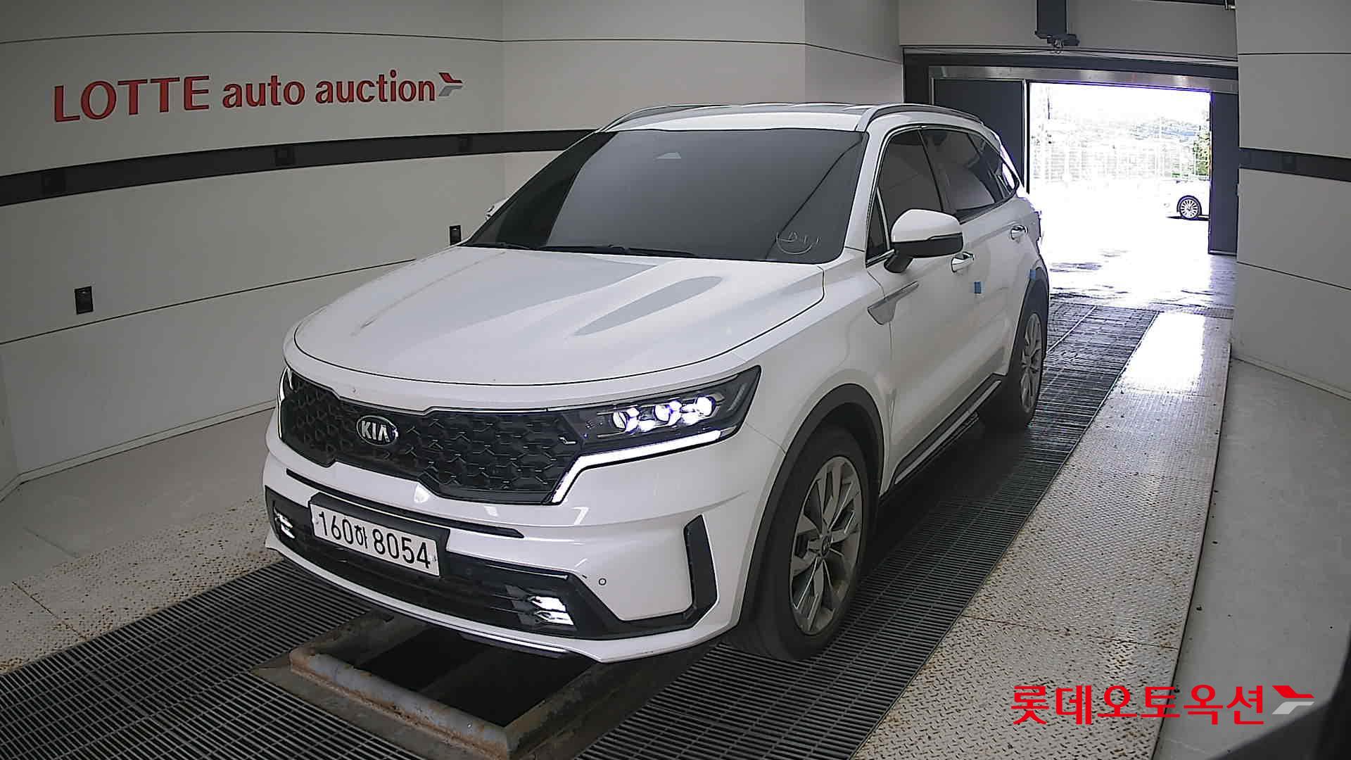 Kia Sorento 2021 Snow White Pearl (optional) из Кореи