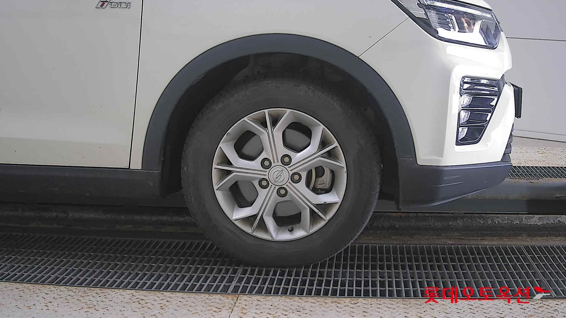 SsangYong Tivoli id 3052604 из Кореи 23