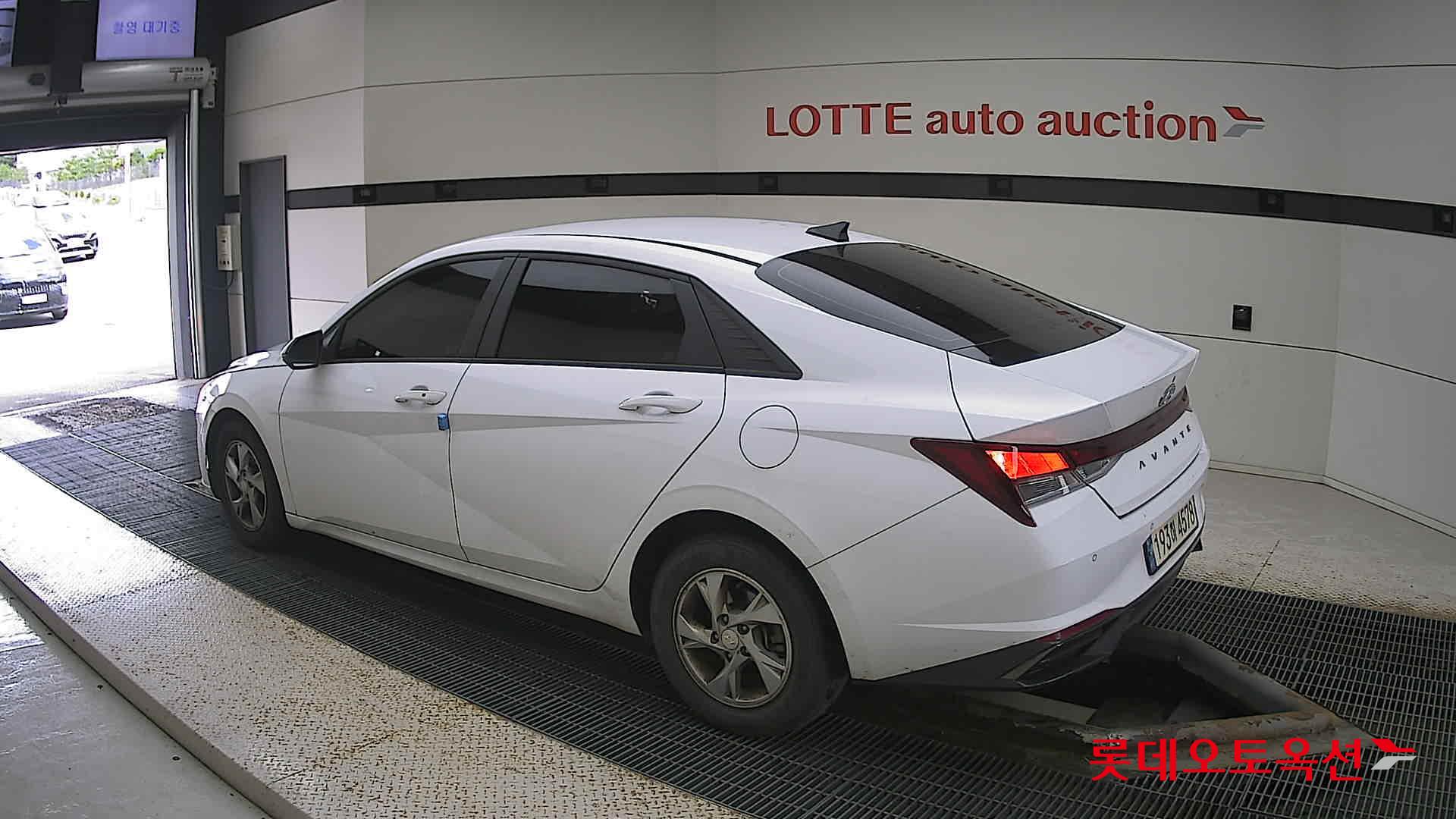 Hyundai Avante id 3052541 из Кореи 10