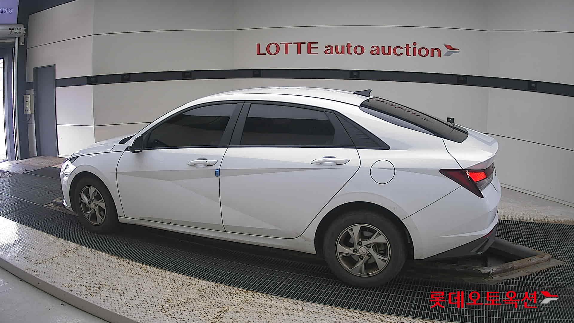 Hyundai Avante id 3052541 из Кореи 11