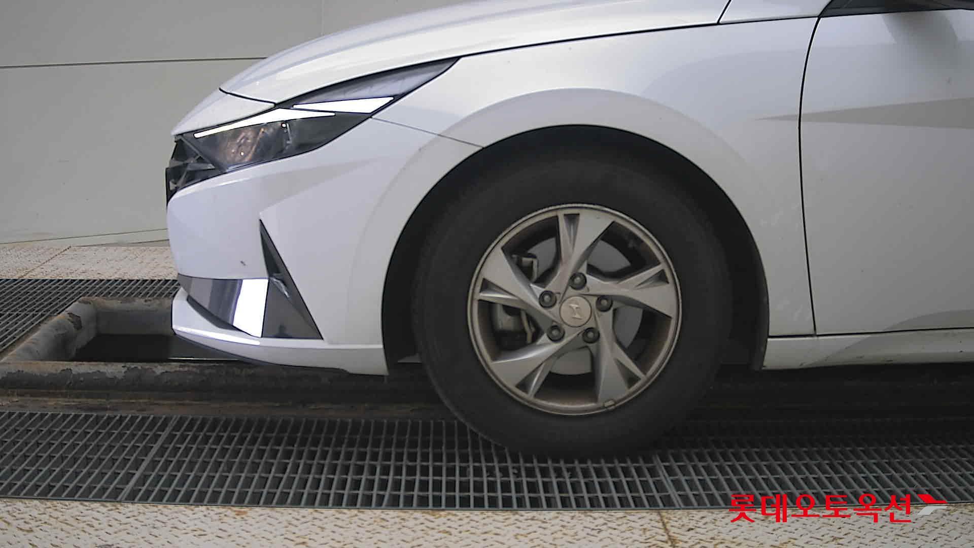 Hyundai Avante id 3052541 из Кореи 21