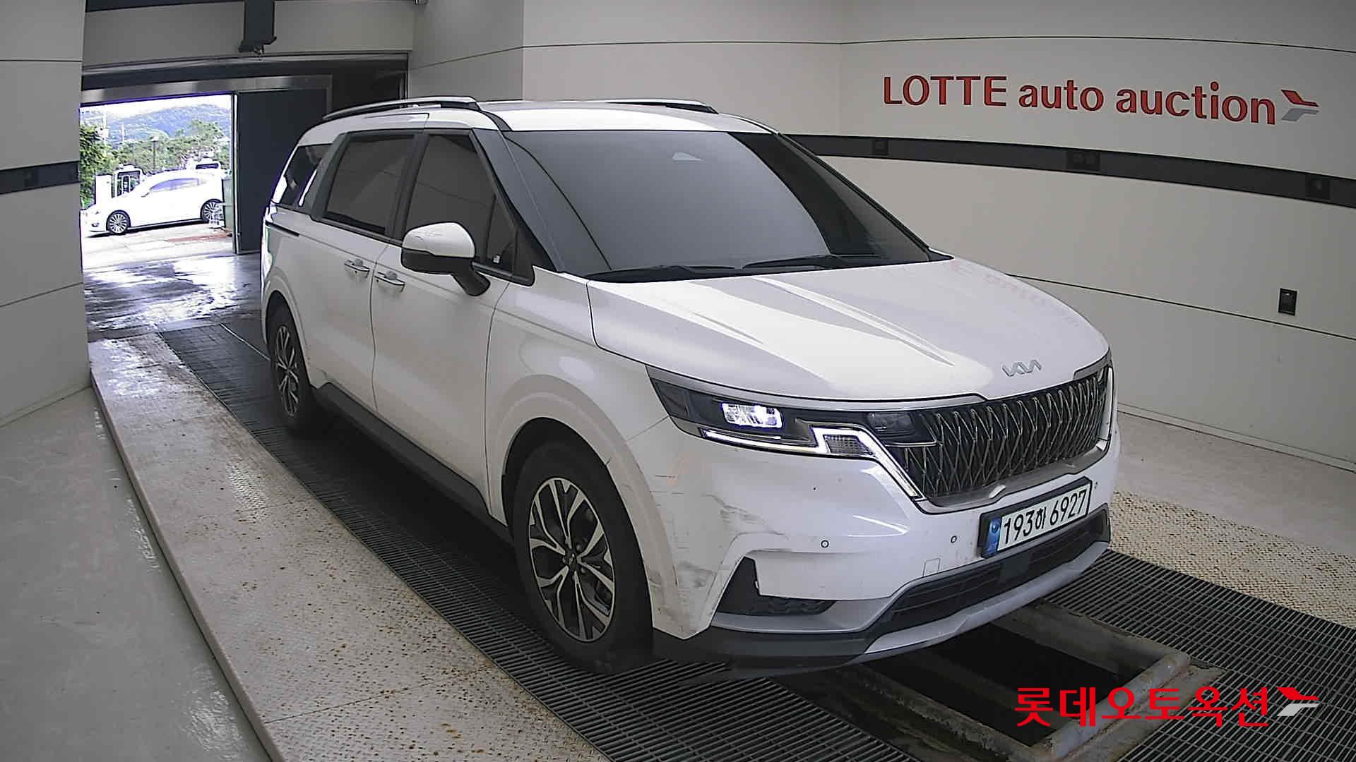 Kia Carnival 2022 Snow White Pearl (optional) из Кореи, фото 2