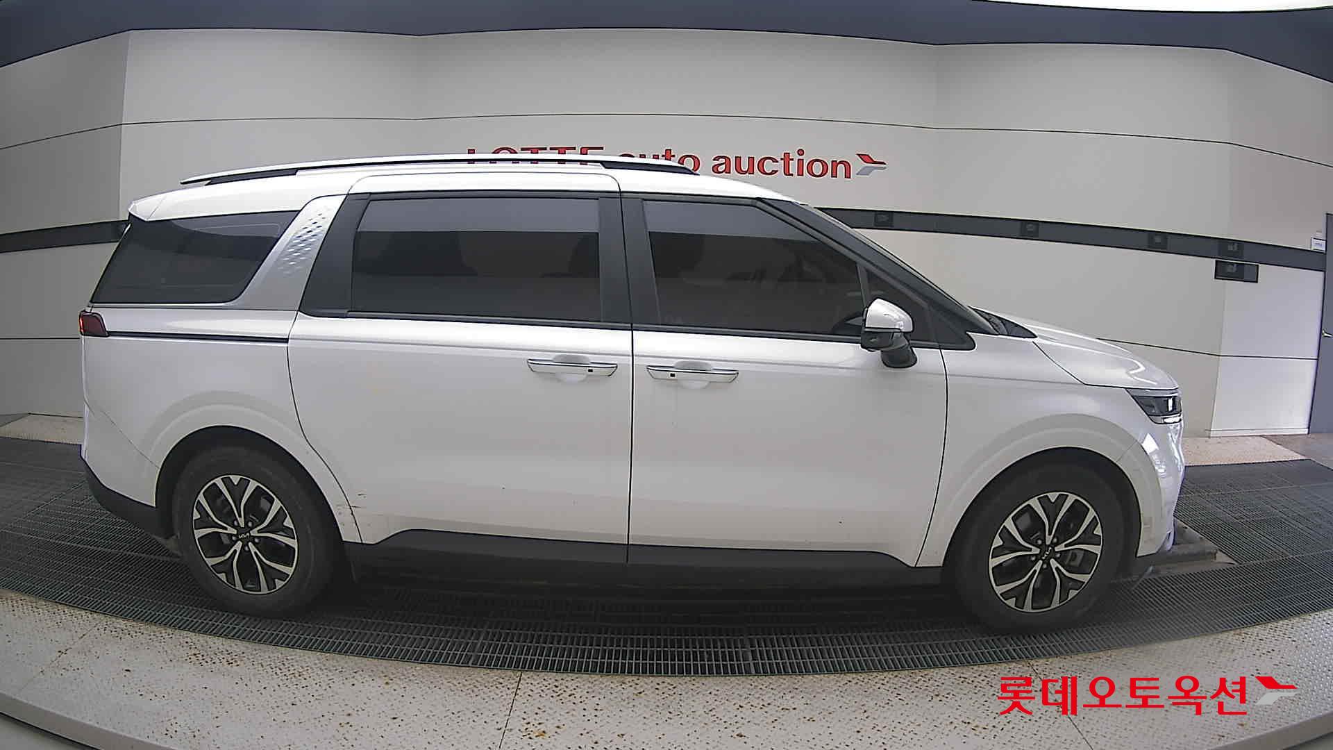 Kia Carnival 2022 Snow White Pearl (optional) из Кореи, фото 3