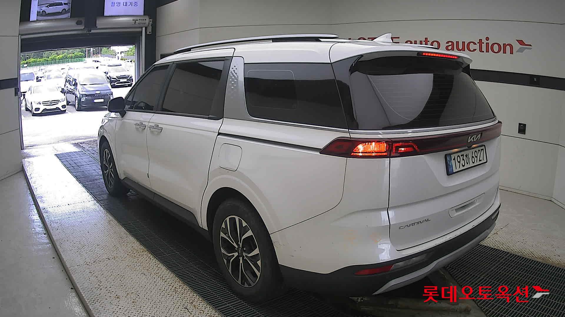 Kia Carnival 2022 Snow White Pearl (optional) из Кореи, фото 6