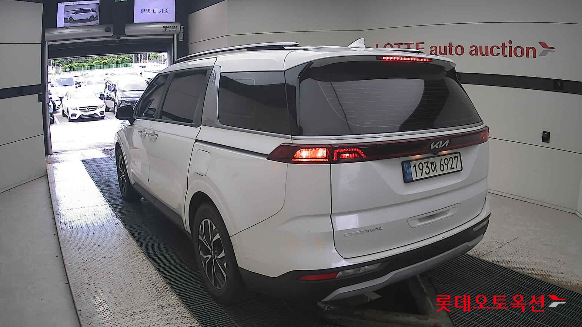 Kia Carnival id 3052552 из Кореи 9