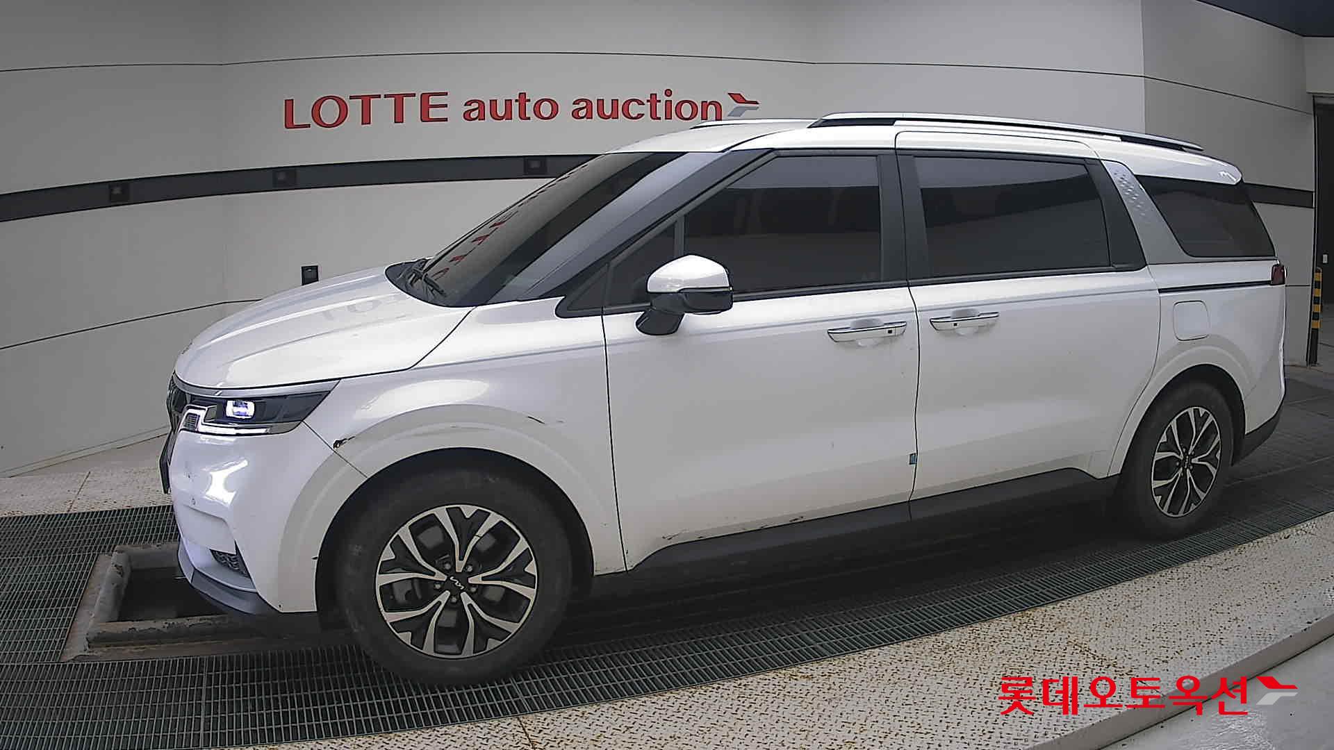 Kia Carnival id 3052552 из Кореи 12